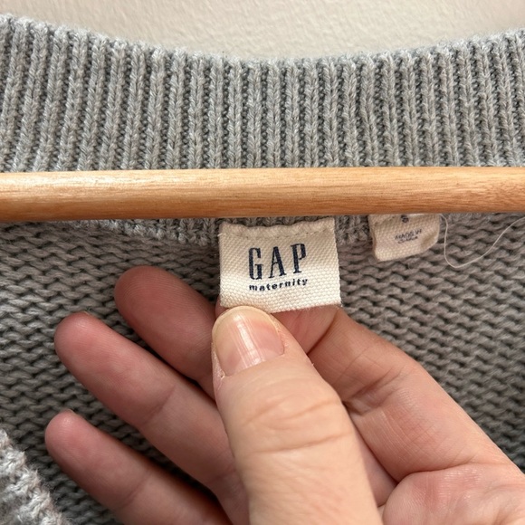 GAP maternity knit sweater - Picture 3 of 4